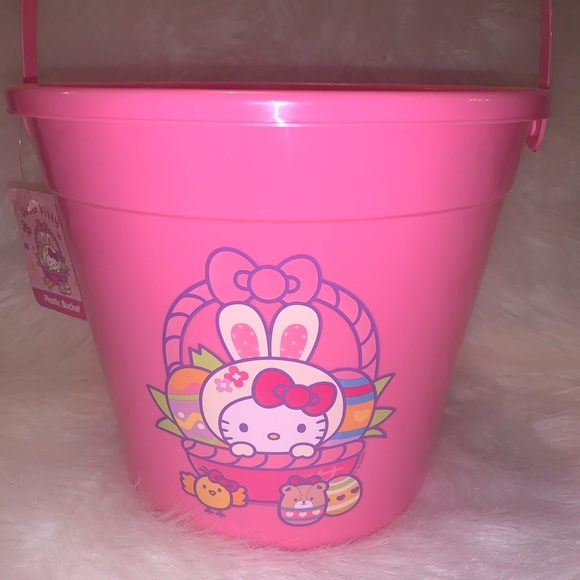 Hello Kitty easter basket - Picture 1 of 5